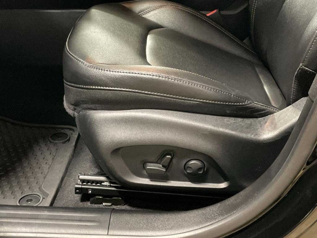 used 2023 Jeep Compass car, priced at $25,989