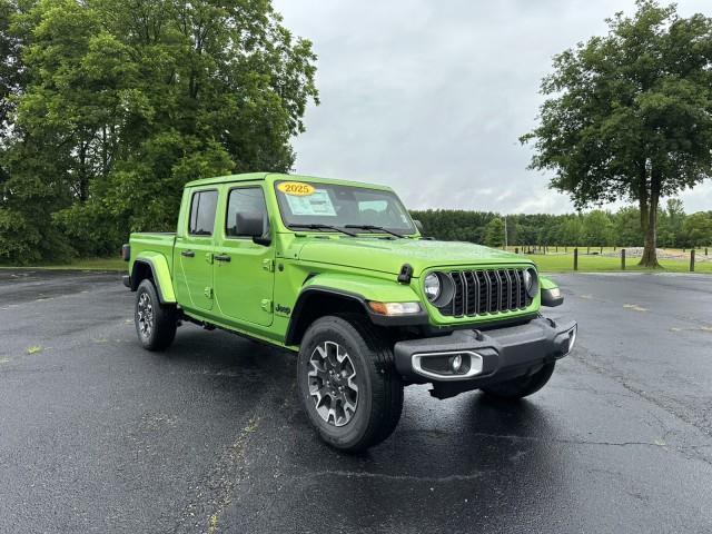 new 2025 Jeep Gladiator car, priced at $51,278