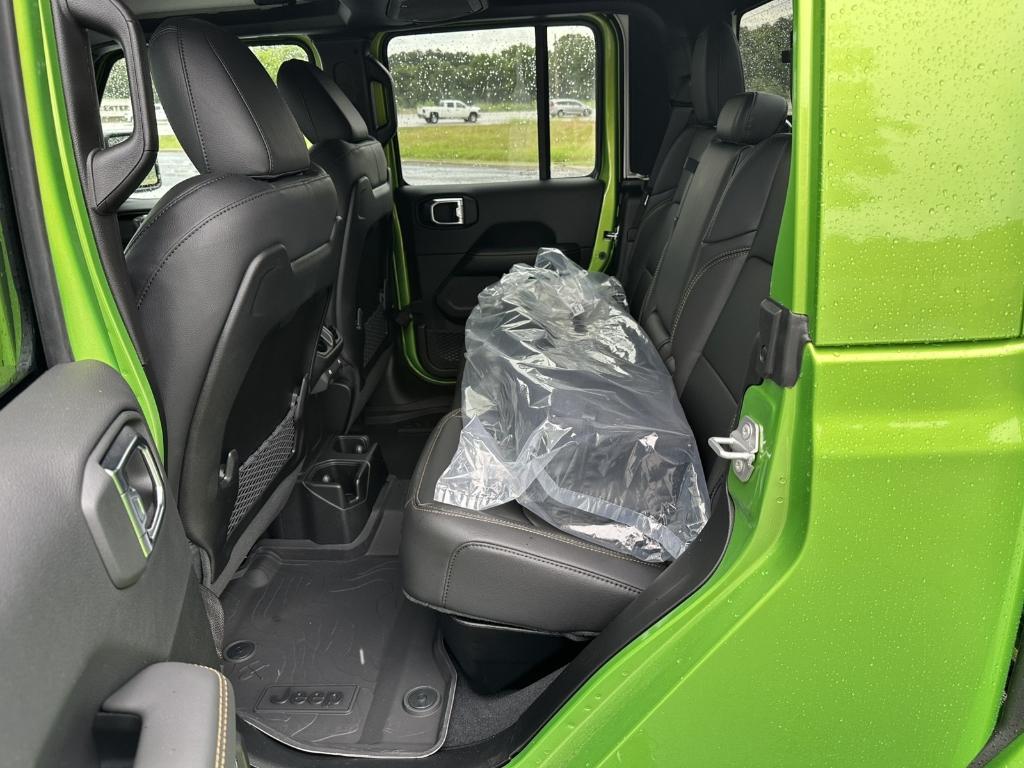 new 2025 Jeep Gladiator car, priced at $51,278