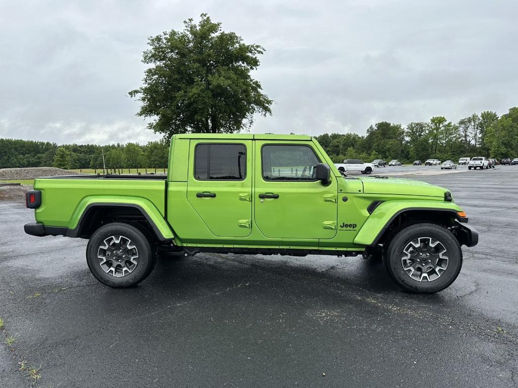new 2025 Jeep Gladiator car, priced at $51,278