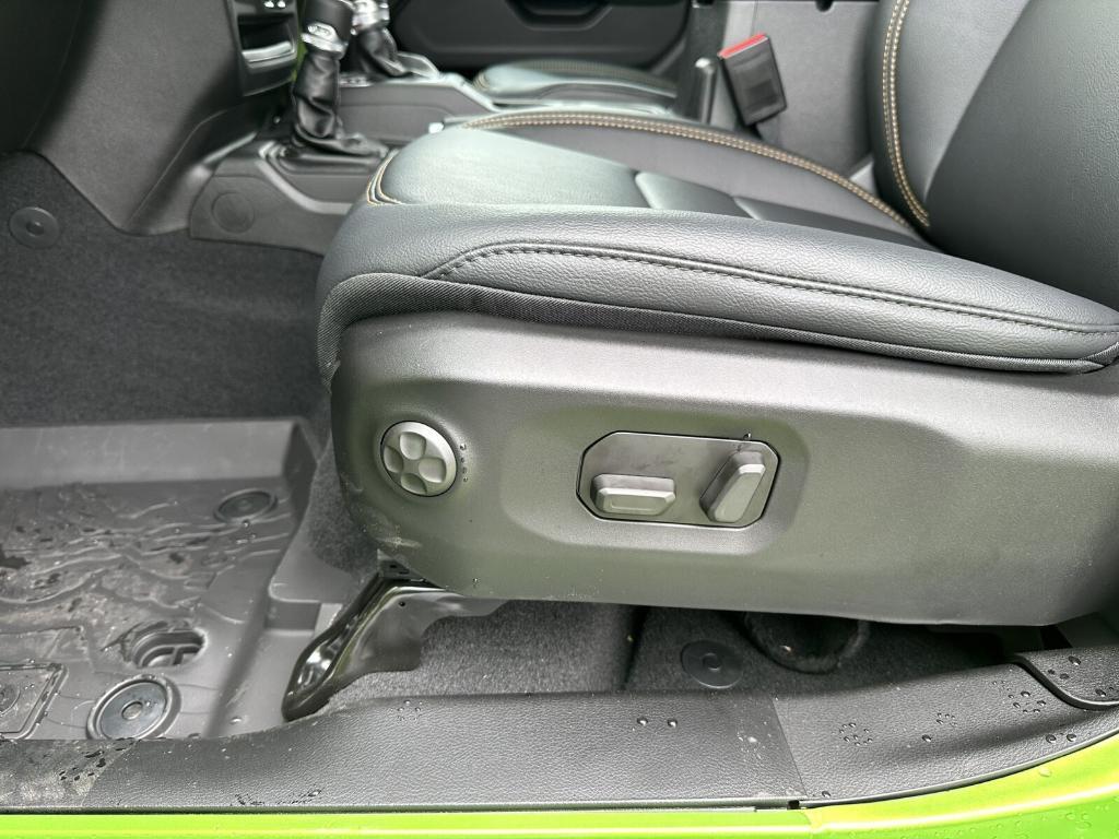 new 2025 Jeep Gladiator car, priced at $51,278