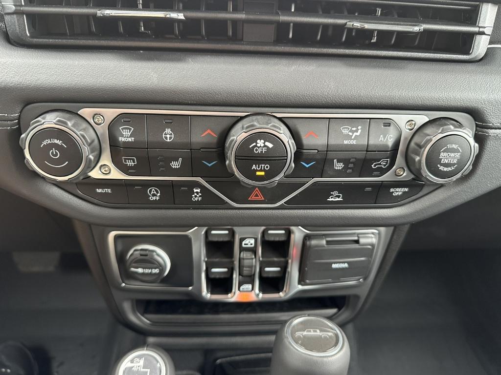 new 2025 Jeep Gladiator car, priced at $51,278