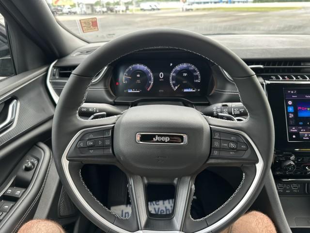 new 2025 Jeep Grand Cherokee car, priced at $45,030