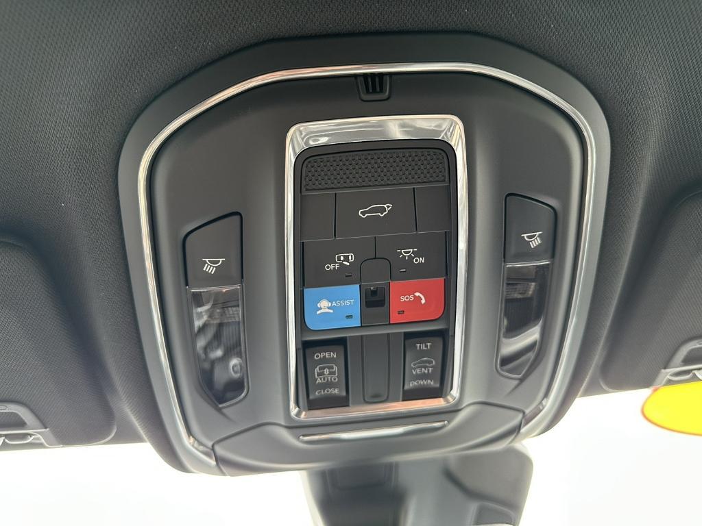 new 2025 Jeep Grand Cherokee car