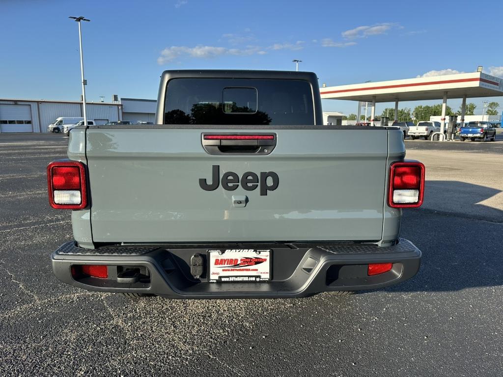 new 2025 Jeep Gladiator car, priced at $48,238