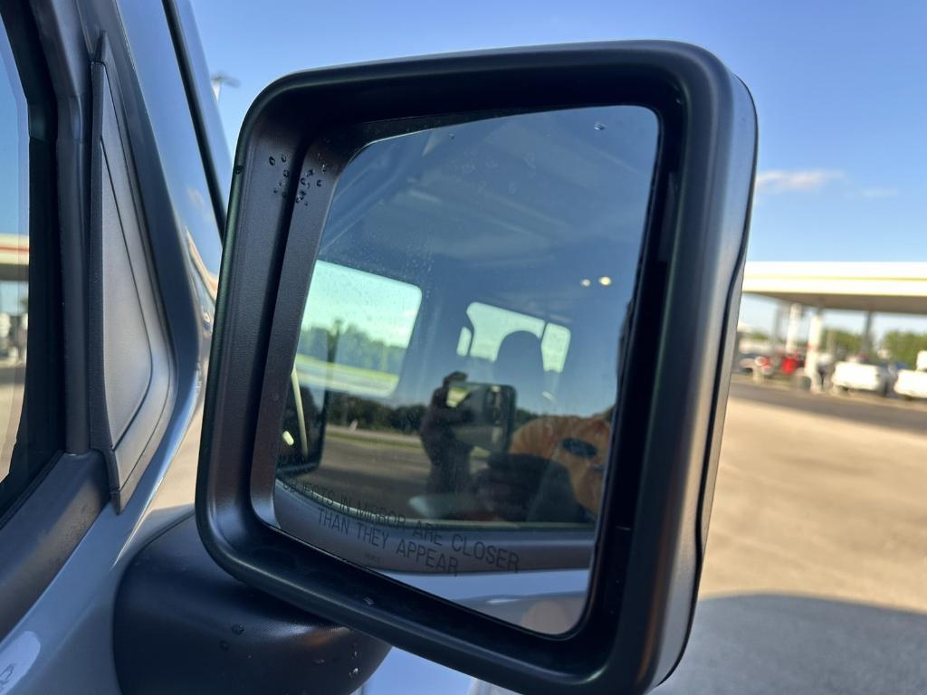 new 2025 Jeep Gladiator car, priced at $48,238