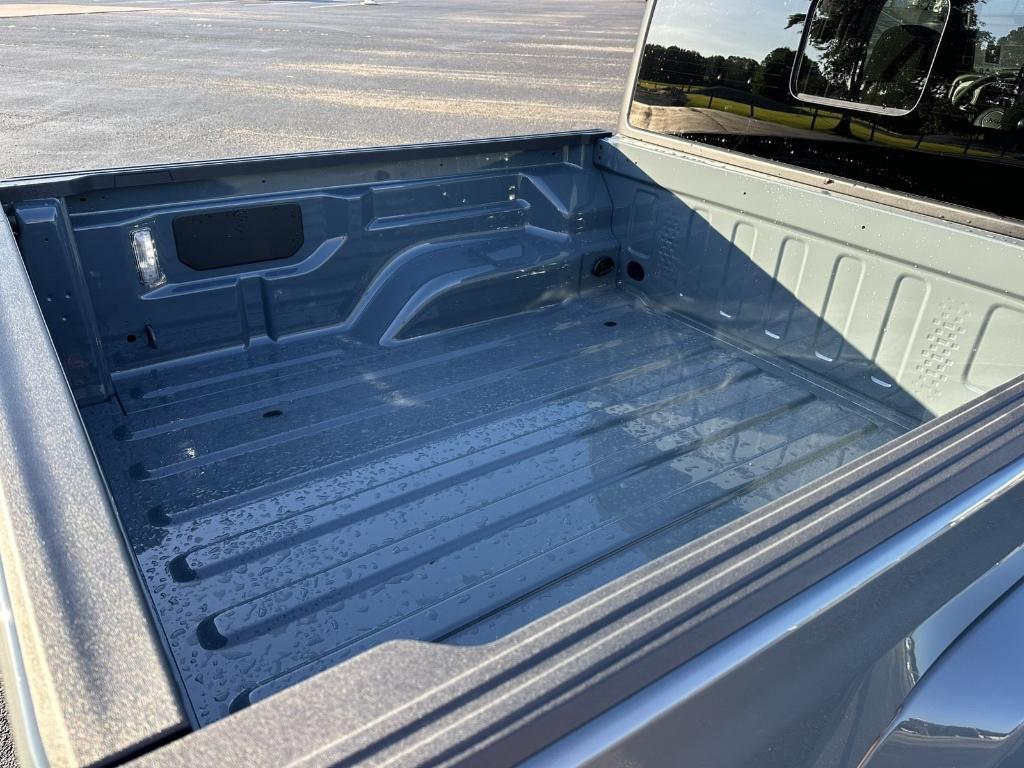 new 2025 Jeep Gladiator car, priced at $48,238