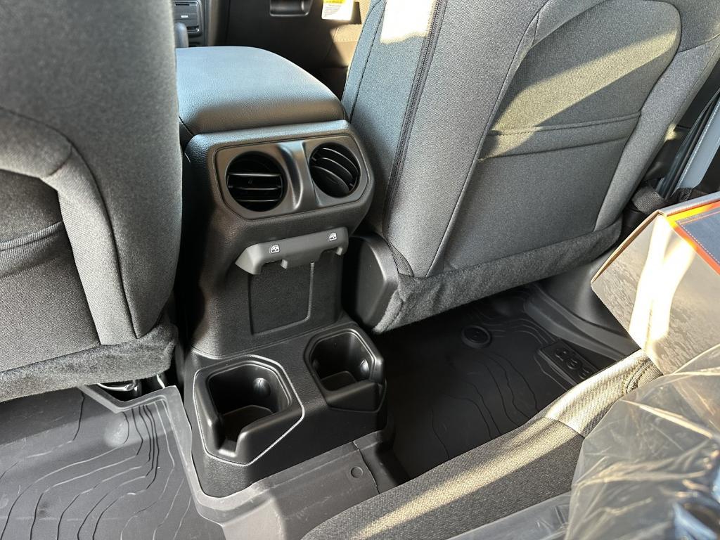 new 2025 Jeep Gladiator car, priced at $48,238