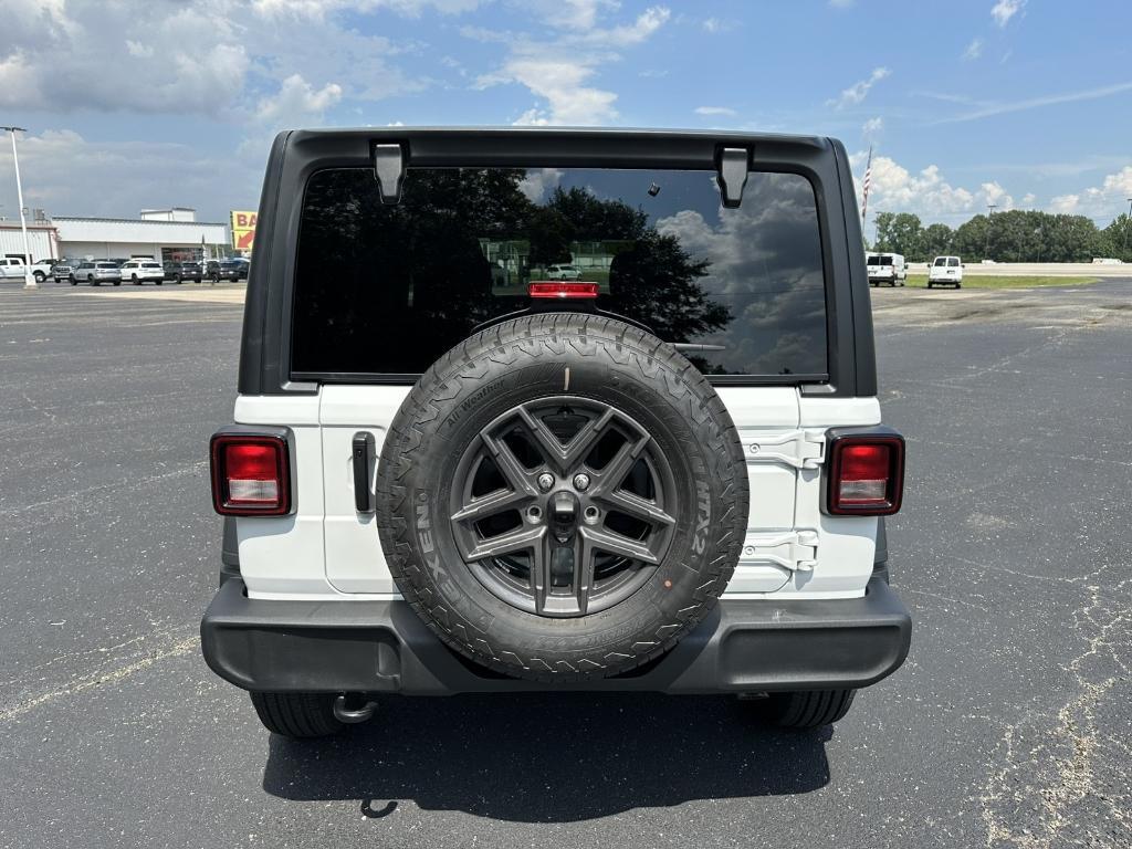 new 2025 Jeep Wrangler car, priced at $44,417