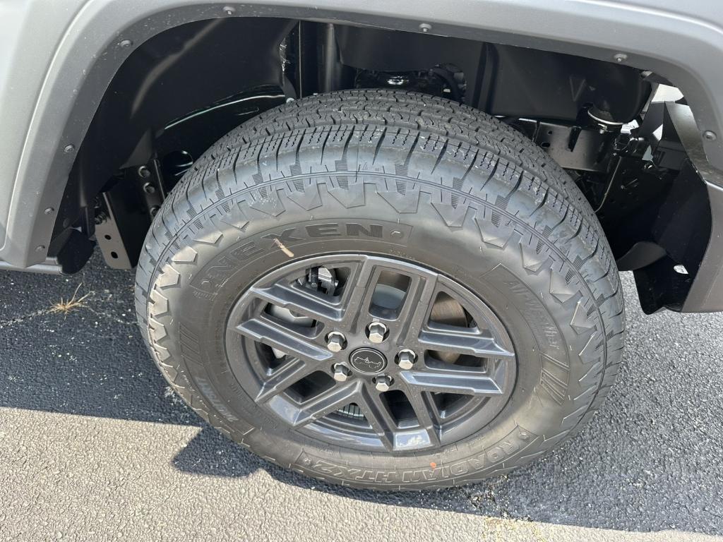 new 2025 Jeep Wrangler car, priced at $44,417