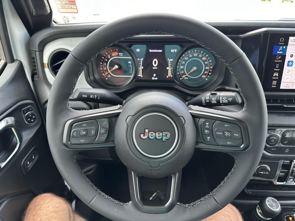 new 2025 Jeep Wrangler car, priced at $44,417