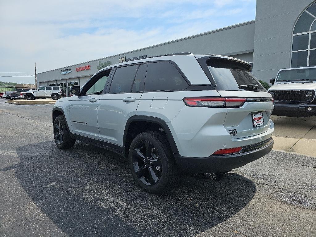 new 2024 Jeep Grand Cherokee car, priced at $40,753