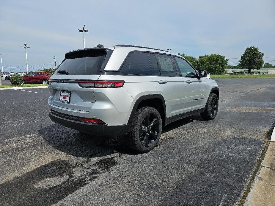 new 2024 Jeep Grand Cherokee car, priced at $40,753