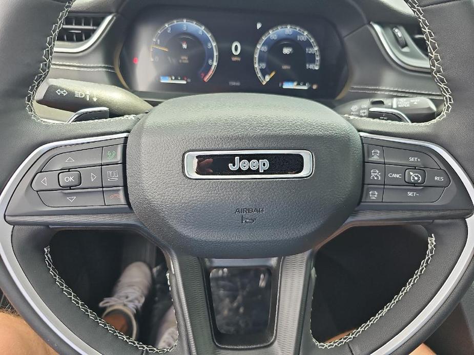 new 2024 Jeep Grand Cherokee car, priced at $40,753