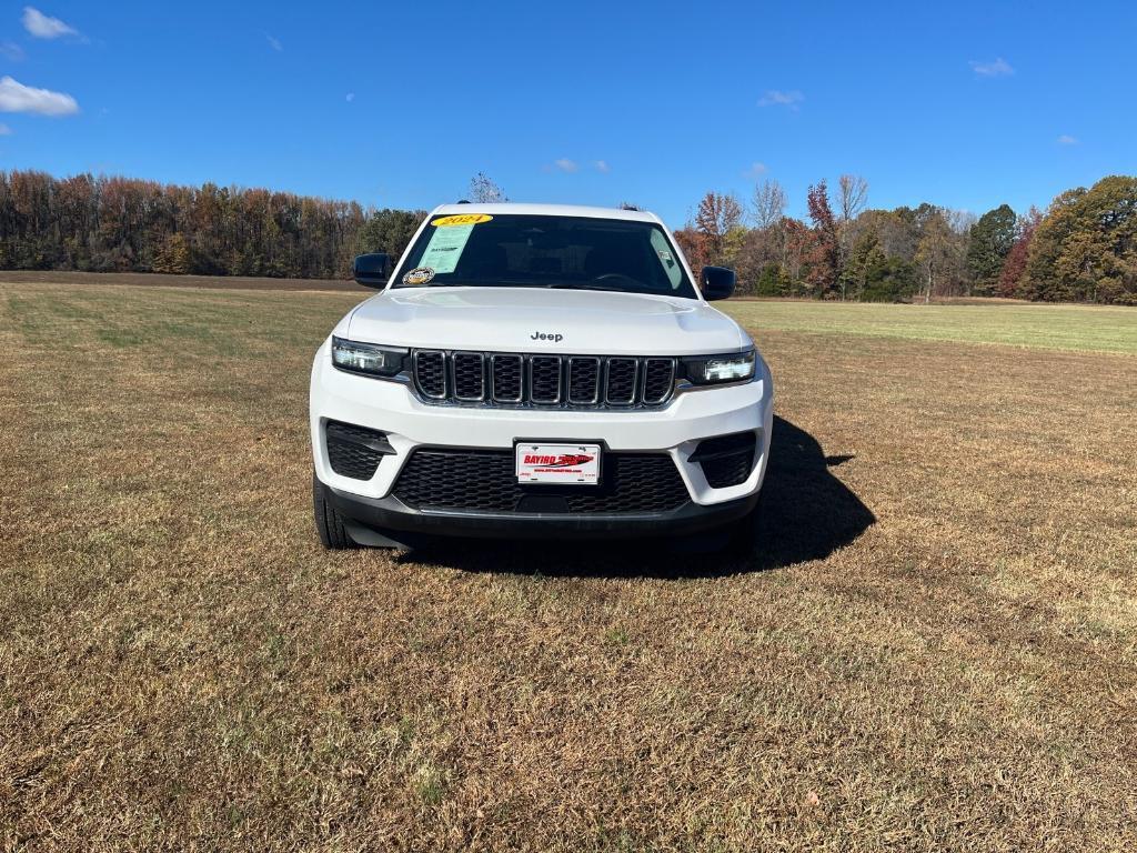 used 2024 Jeep Grand Cherokee car, priced at $31,875