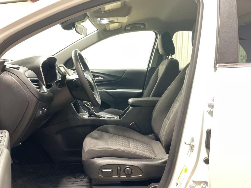 used 2024 Chevrolet Equinox car, priced at $22,984