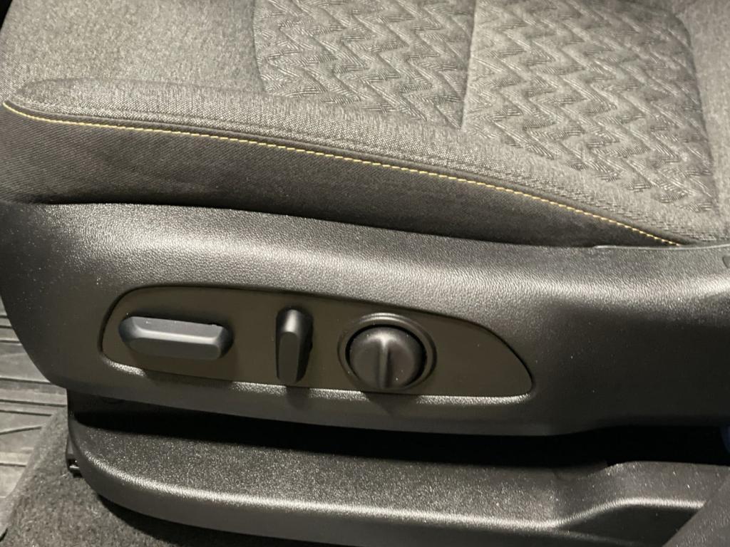 used 2024 Chevrolet Equinox car, priced at $22,984