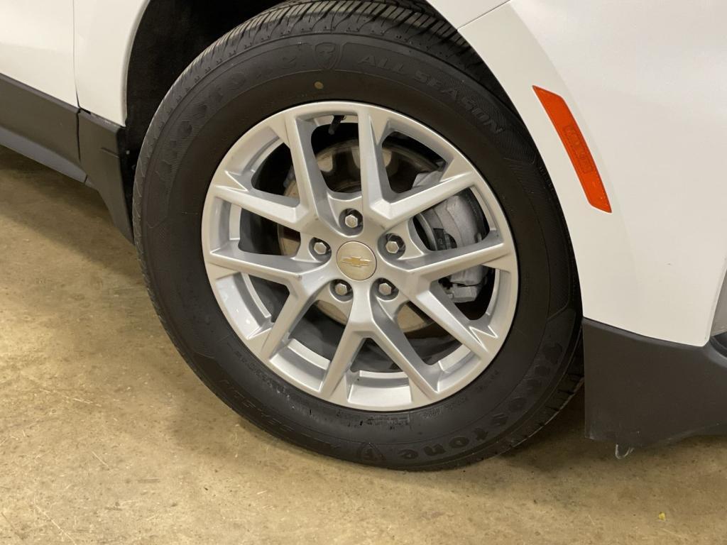 used 2024 Chevrolet Equinox car, priced at $22,984