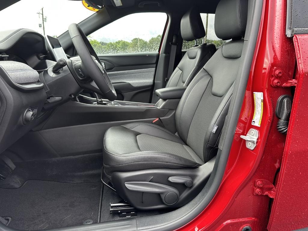 new 2025 Jeep Compass car, priced at $29,463