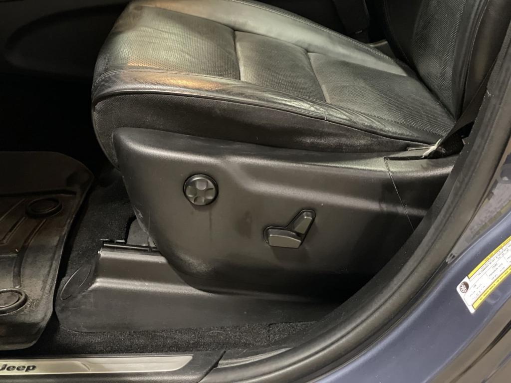 used 2021 Jeep Grand Cherokee car, priced at $32,989