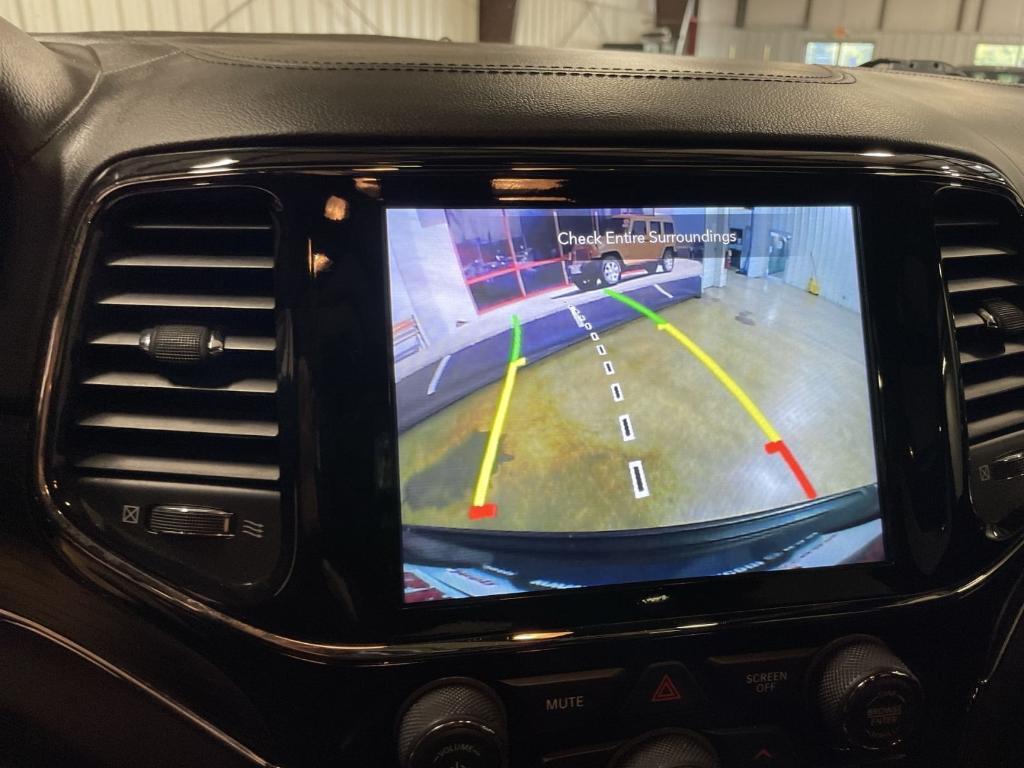 used 2021 Jeep Grand Cherokee car, priced at $32,989