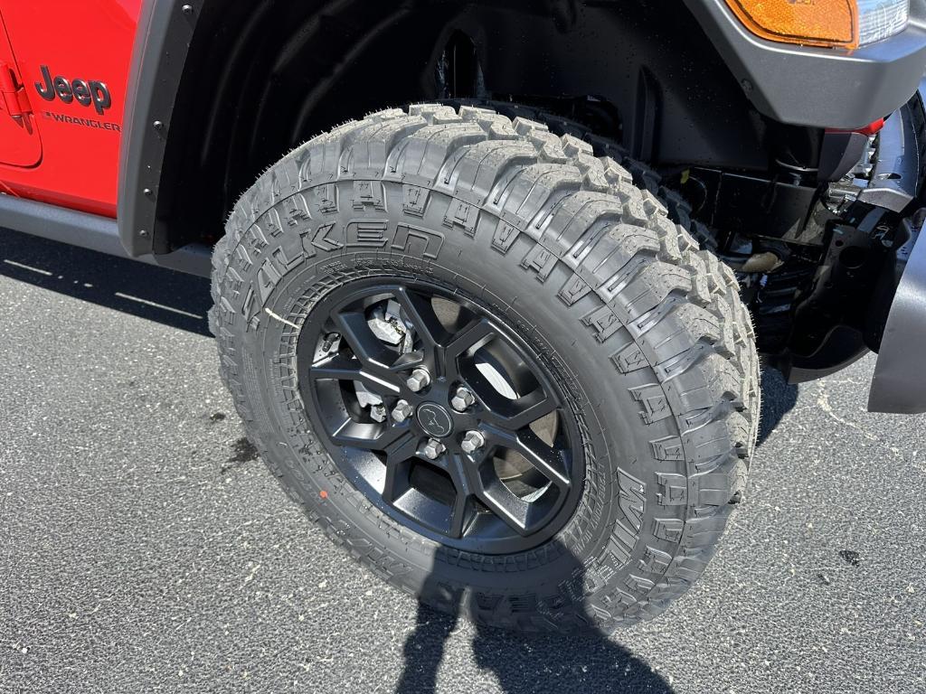 new 2025 Jeep Wrangler car, priced at $51,085