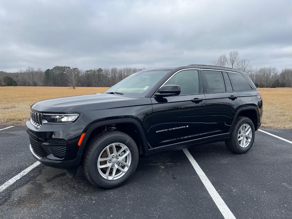 new 2025 Jeep Grand Cherokee car, priced at $35,618