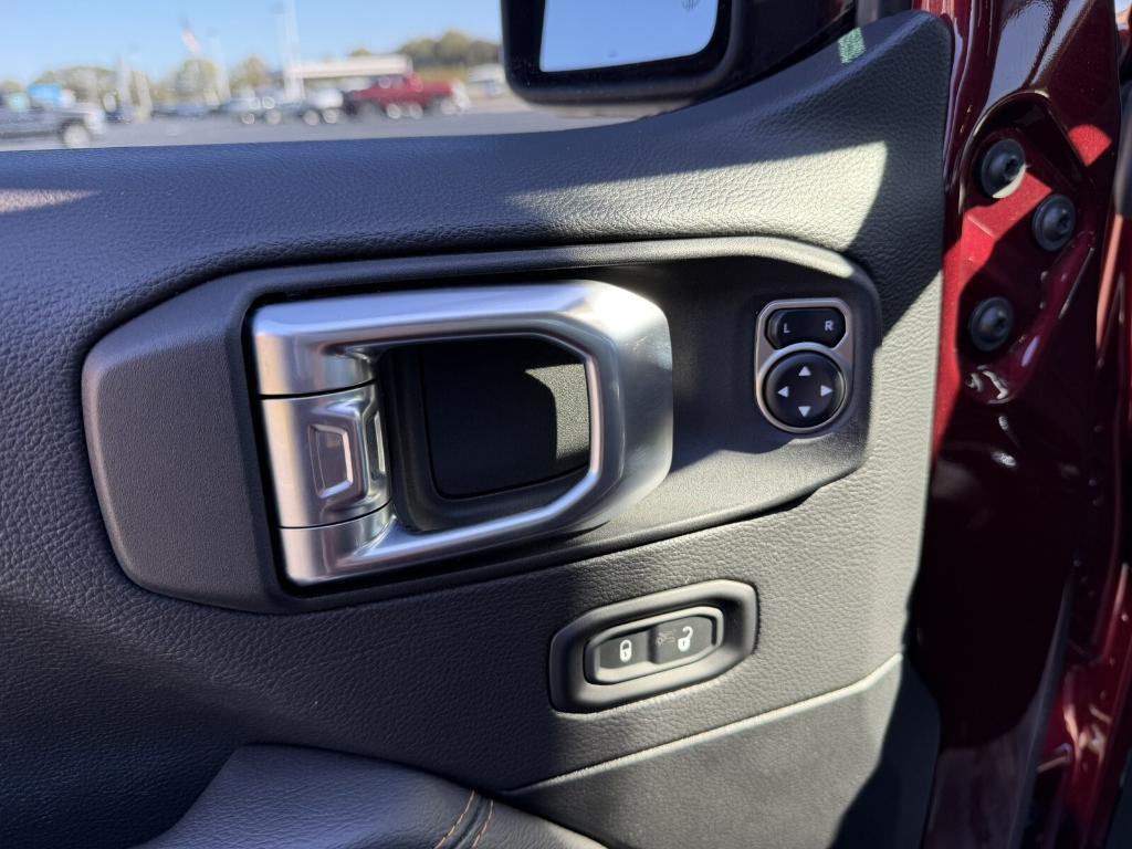 used 2021 Jeep Gladiator car, priced at $35,989