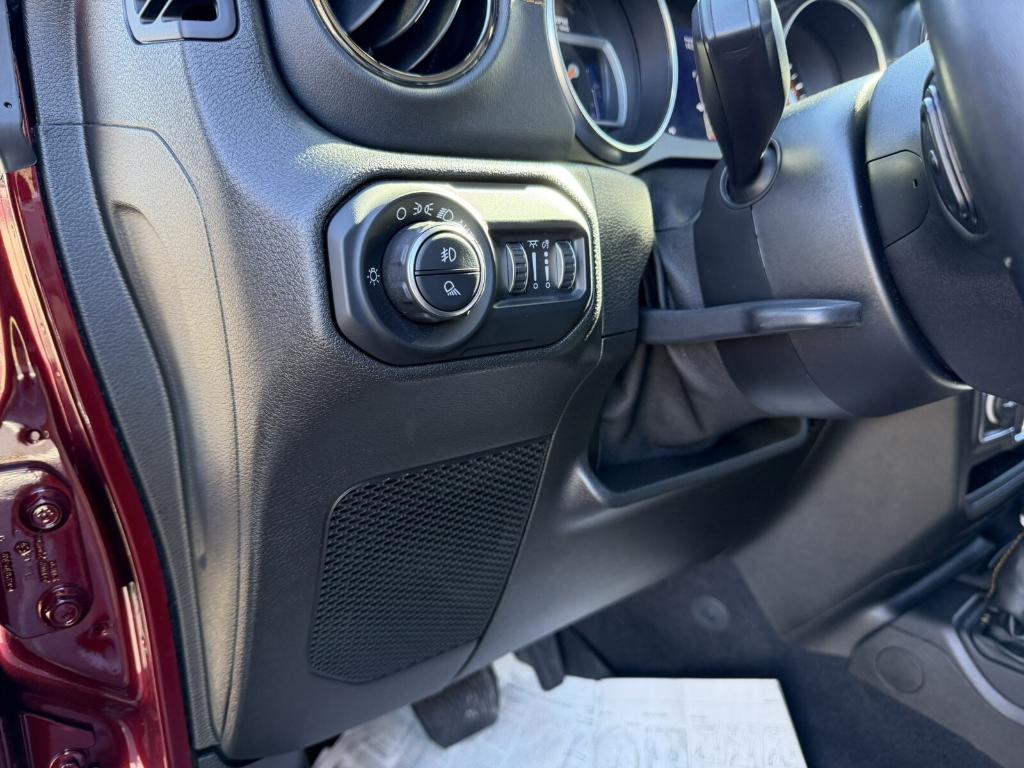 used 2021 Jeep Gladiator car, priced at $35,989