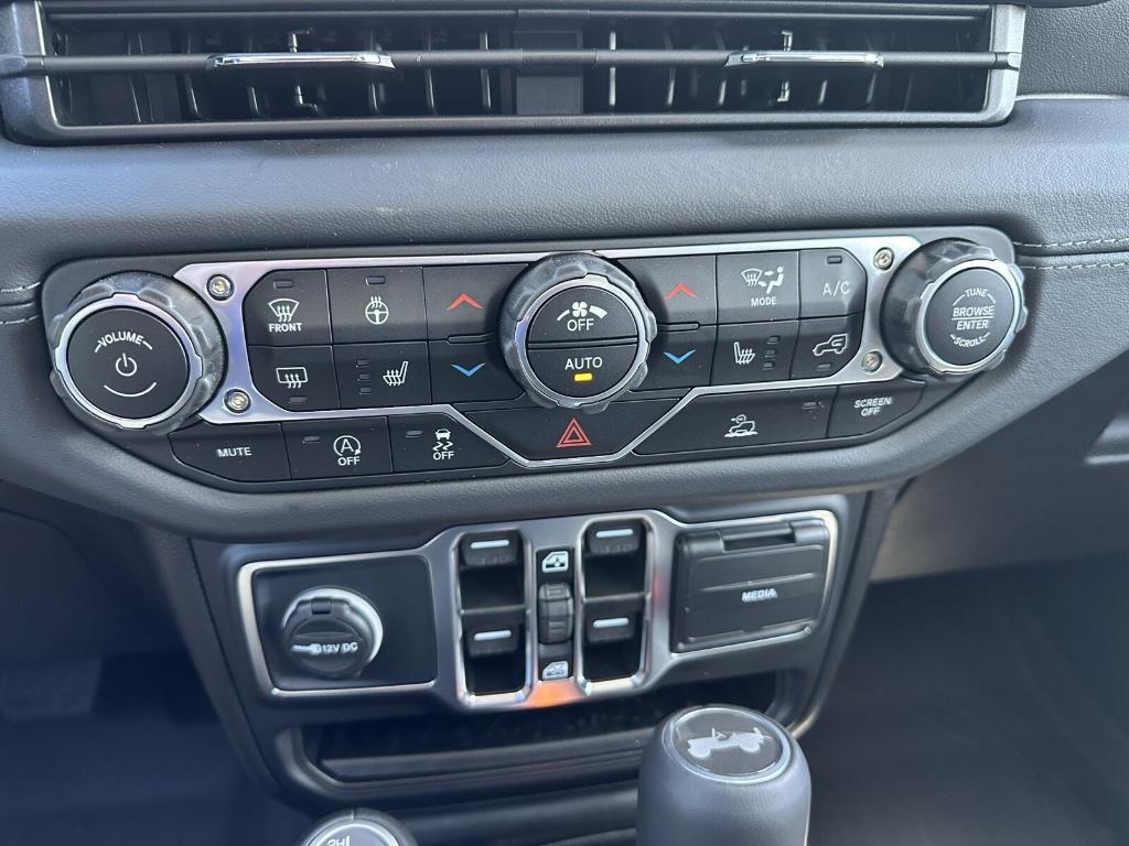 new 2025 Jeep Wrangler car, priced at $55,222