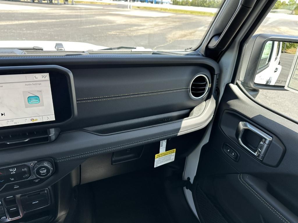 new 2025 Jeep Wrangler car, priced at $55,222