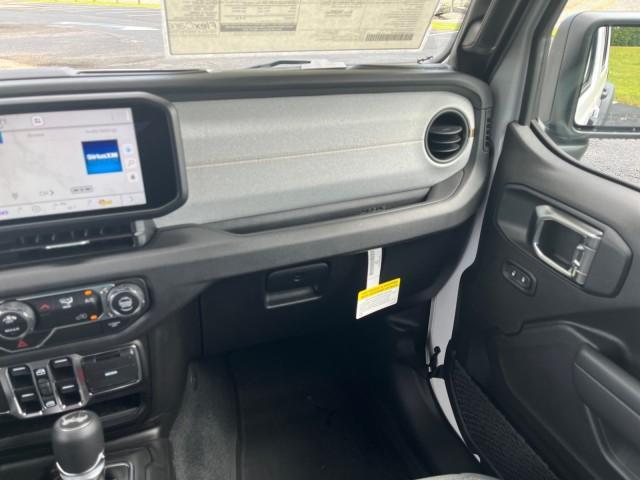 new 2025 Jeep Wrangler car, priced at $41,728