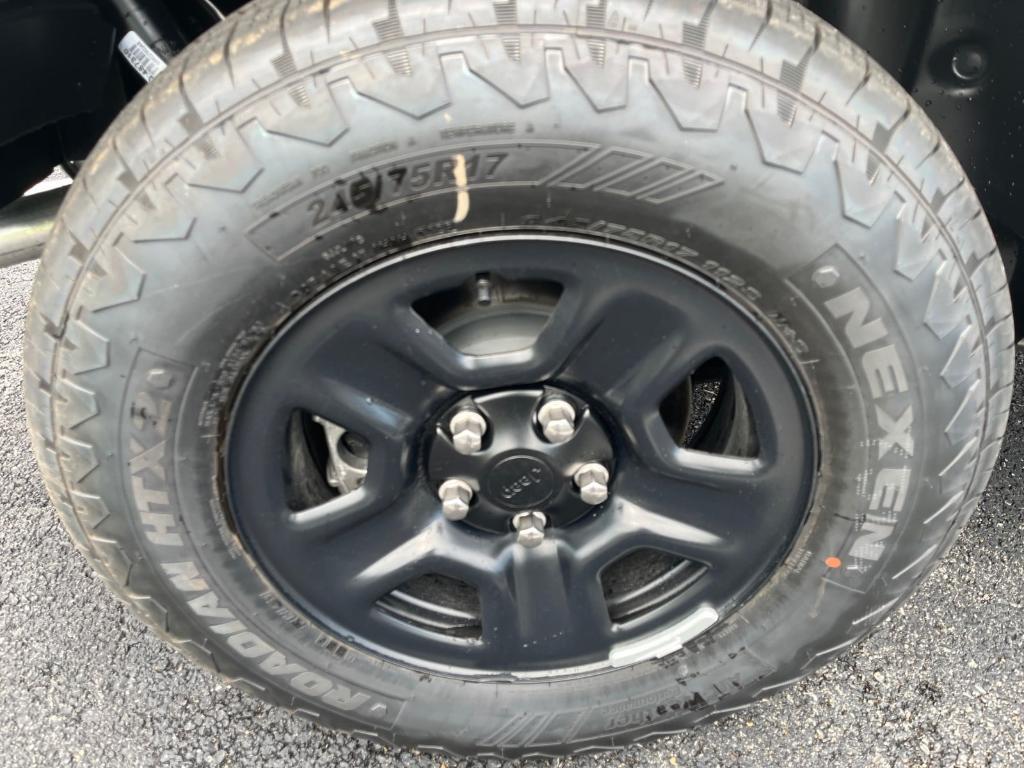 new 2025 Jeep Wrangler car, priced at $38,480