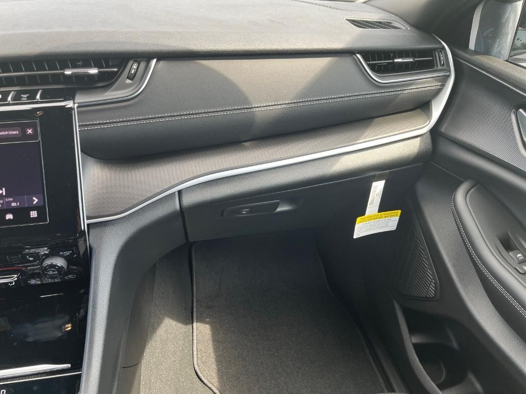 new 2025 Jeep Grand Cherokee L car, priced at $44,477