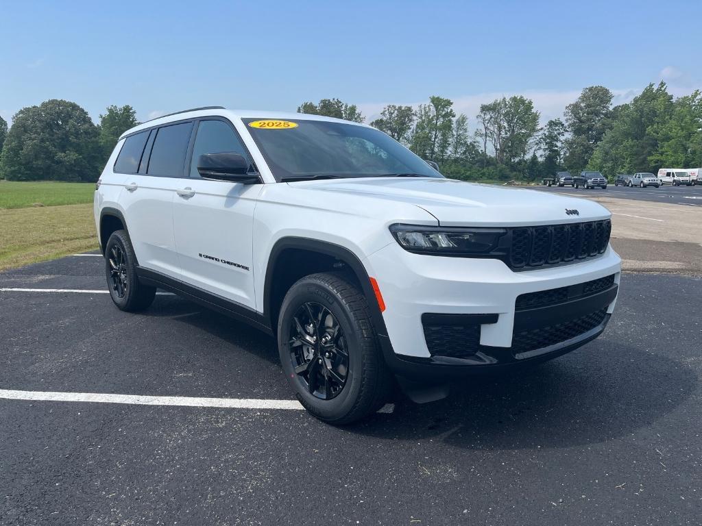 new 2025 Jeep Grand Cherokee L car, priced at $44,477