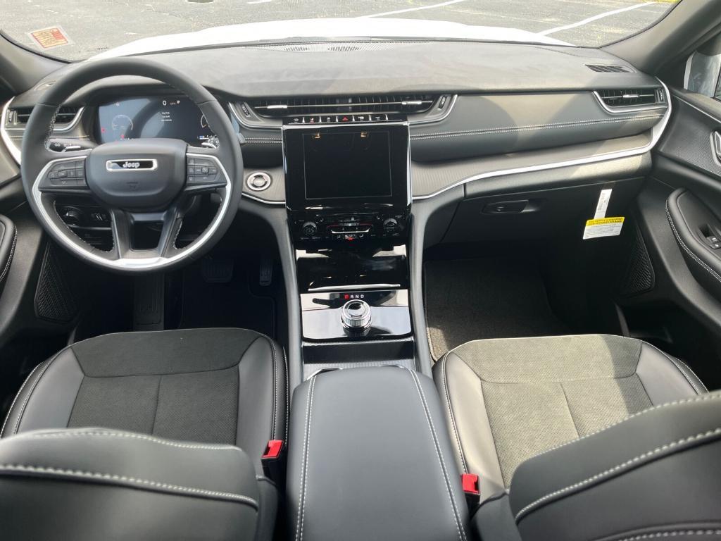 new 2025 Jeep Grand Cherokee L car, priced at $44,477