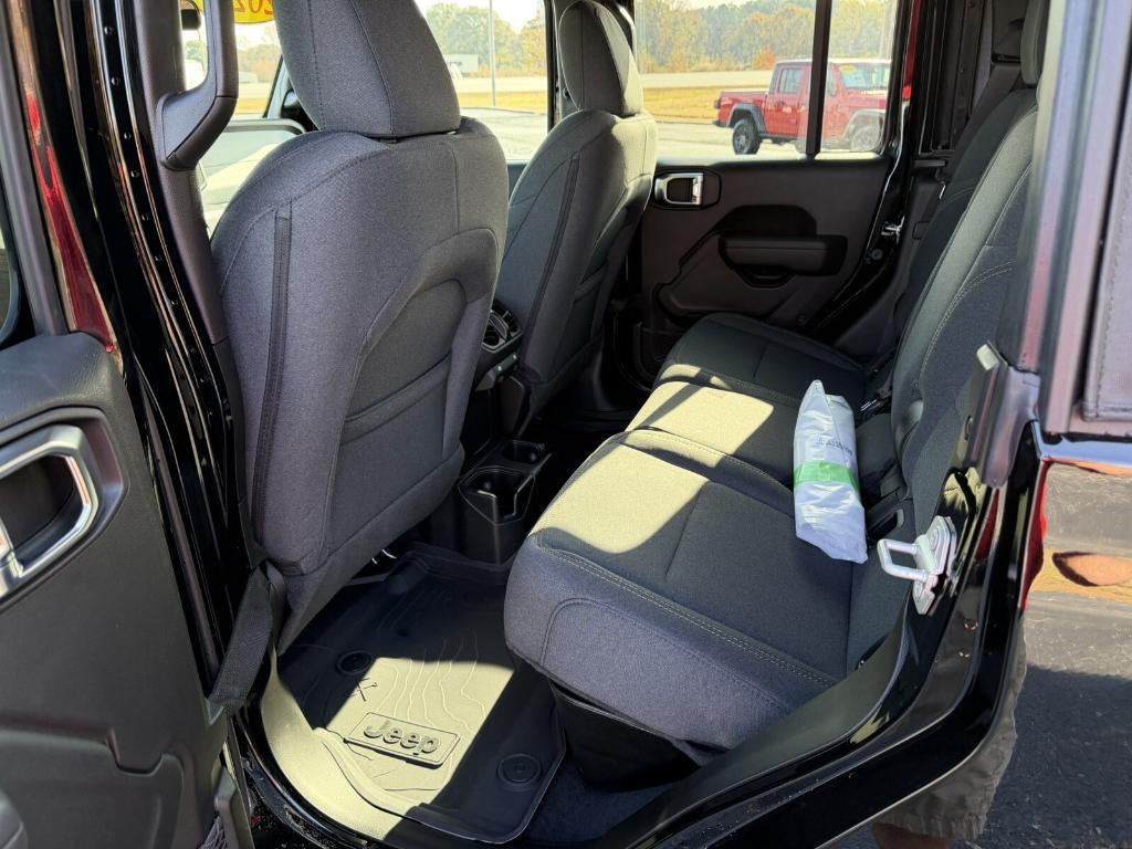 new 2026 Jeep Gladiator car