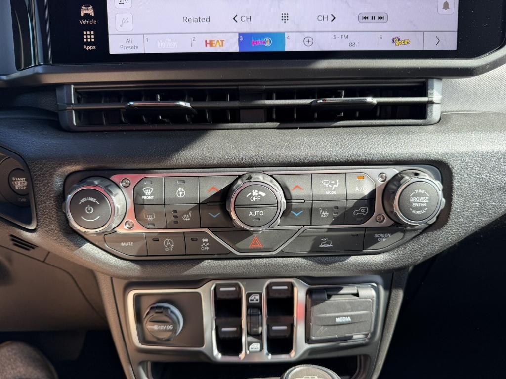 new 2026 Jeep Gladiator car