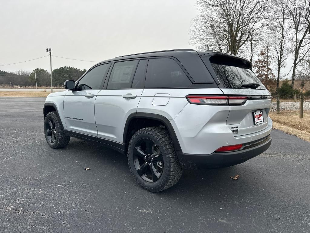 new 2025 Jeep Grand Cherokee car, priced at $44,175