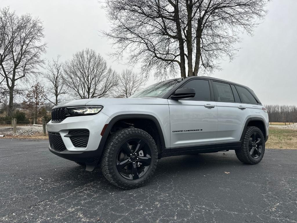 new 2025 Jeep Grand Cherokee car, priced at $44,175