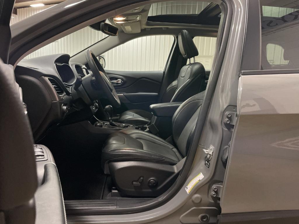 used 2022 Jeep Cherokee car, priced at $24,999