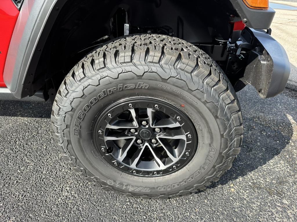 new 2025 Jeep Wrangler car, priced at $54,580