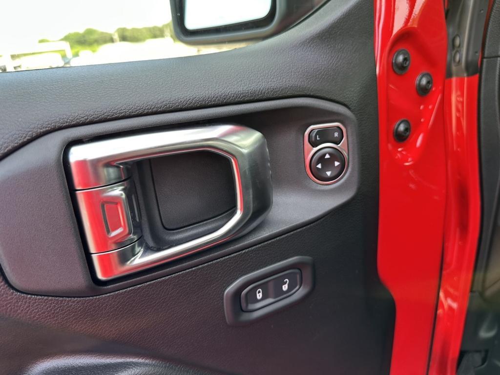 new 2025 Jeep Wrangler car, priced at $54,580
