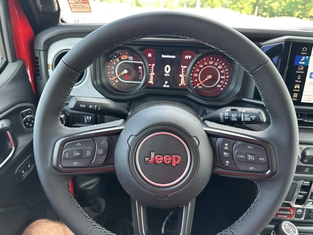 new 2025 Jeep Wrangler car, priced at $54,580
