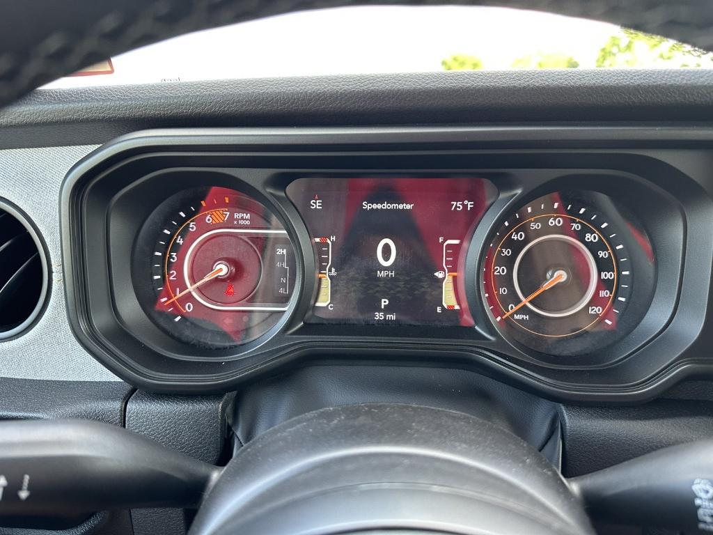 new 2025 Jeep Wrangler car, priced at $54,580