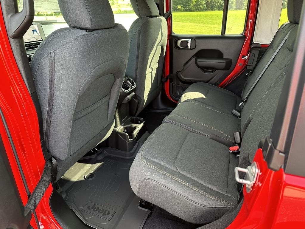 new 2025 Jeep Wrangler car, priced at $54,580