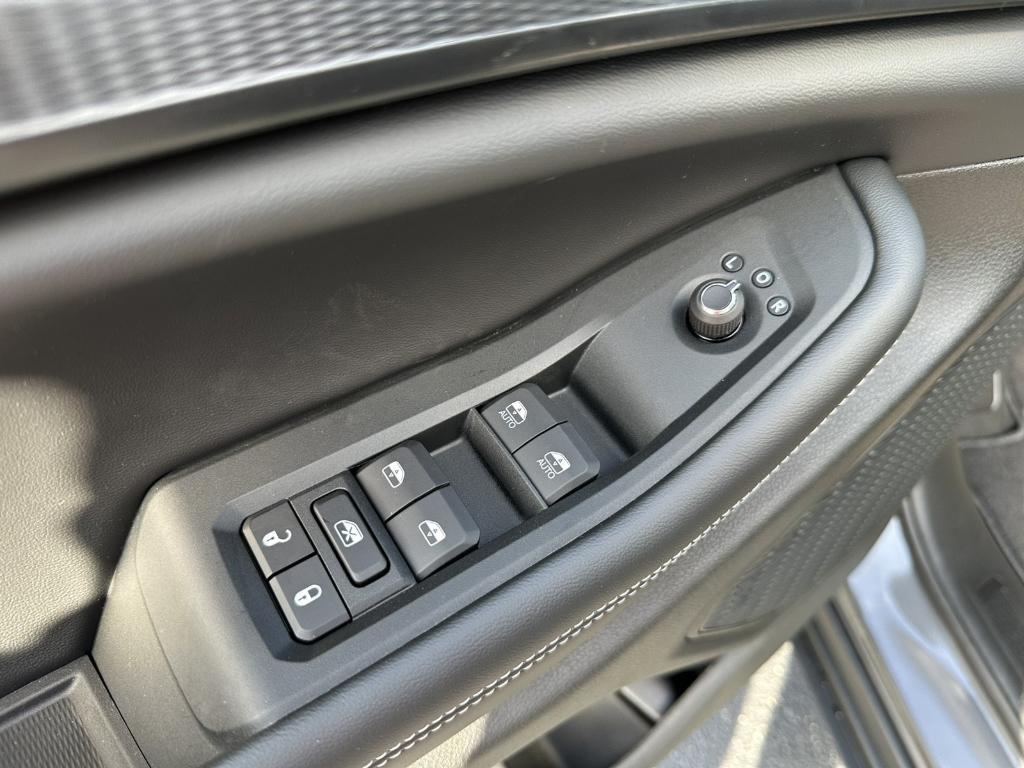 new 2025 Jeep Grand Cherokee car, priced at $42,914