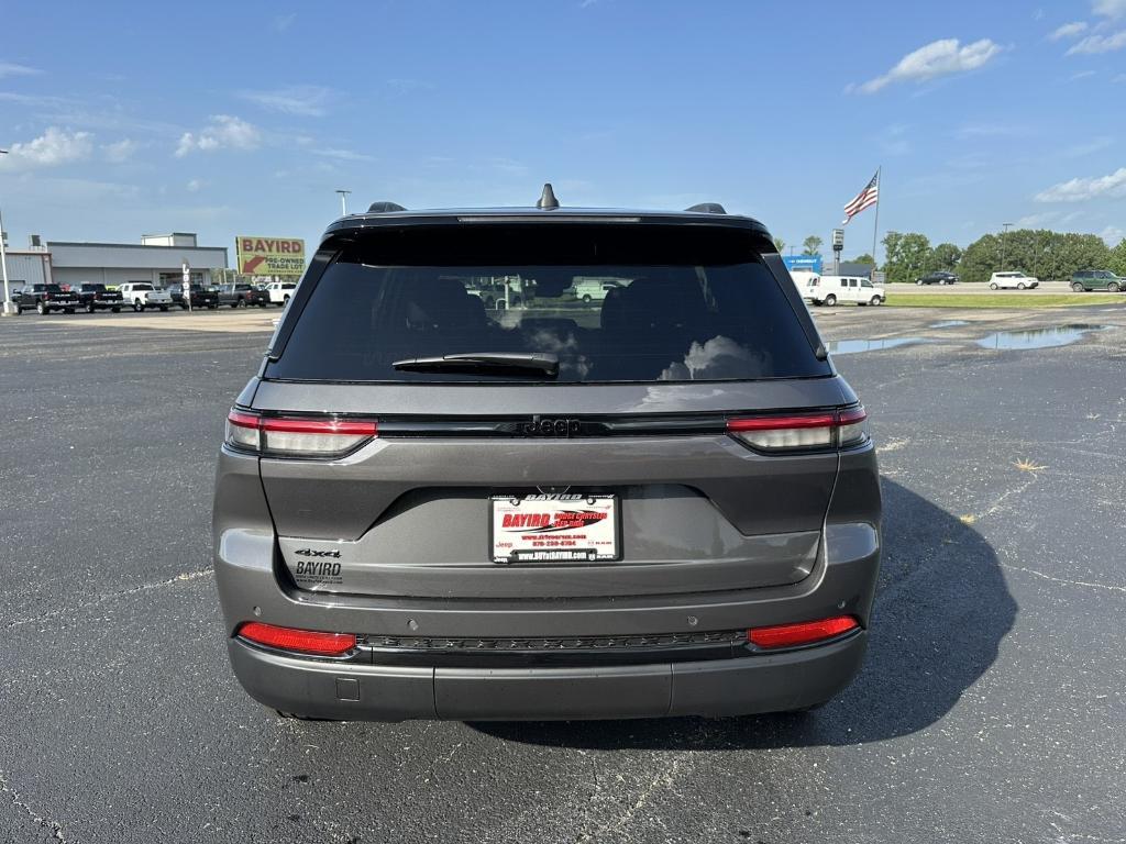 new 2025 Jeep Grand Cherokee car, priced at $42,914