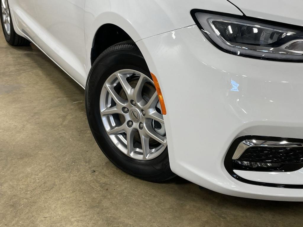 used 2023 Chrysler Pacifica car, priced at $31,698