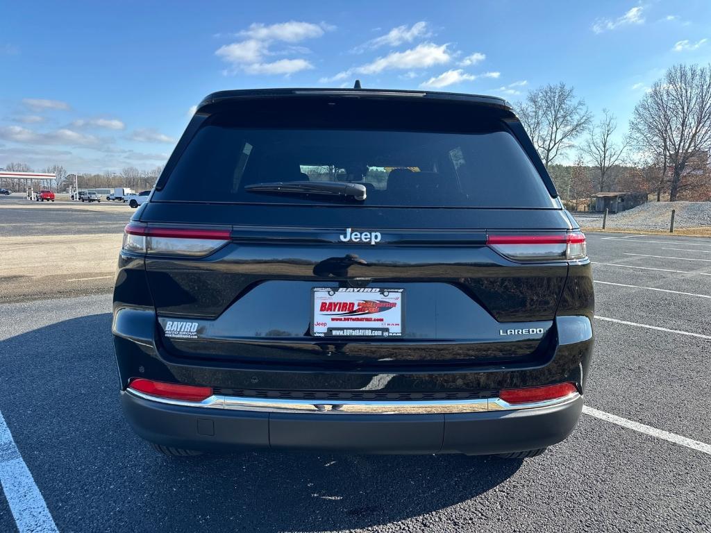 new 2025 Jeep Grand Cherokee car, priced at $36,175